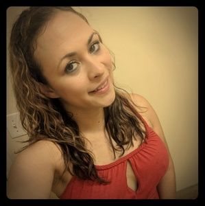 Meet your Posher, Becka